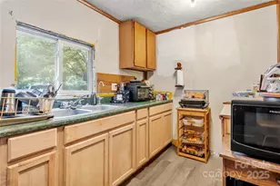 225 Institute St, Mooresville, NC 28115 - Photo 15