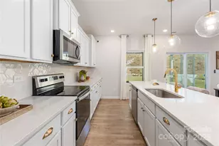 1402 Richmond Dr, Lowell, NC 28098 - Photo 7