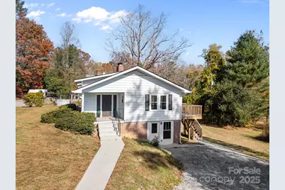 706 Rhodes Park Drive, Hendersonville, NC 28791 - Photo 3