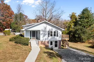 706 Rhodes Park Dr, Hendersonville, NC 28791 - Photo 3