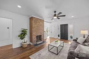 706 Rhodes Park Dr, Hendersonville, NC 28791 - Photo 15