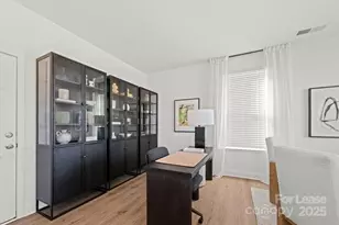 1018 Fairway Green Ln, Charlotte, NC 28216 - Photo 15