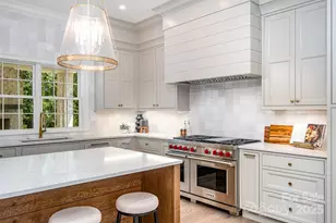 4004 Nettie Ct, Charlotte, NC 28211 - Photo 5