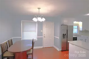 6126 Eagle Peak Dr, Charlotte, NC 28214 - Photo 5