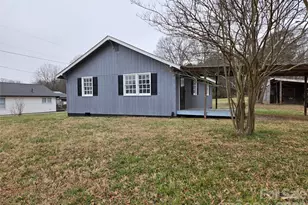 915 Chapel St, Landis, NC 28088 - Photo 1