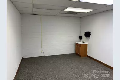 352 2nd Street NW, Hickory, NC 28601 - Photo 9