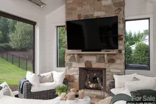 2000 Stratford Ave, Charlotte, NC 28205 - Photo 15