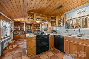 215 Cedar Ln, Arden, NC 28704 - Photo 9