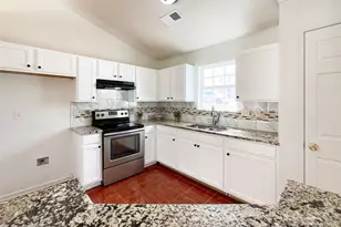 5610 Stone Bluff Ct, Charlotte, NC 28214 - Photo 15