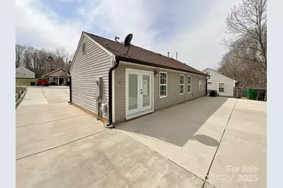 5610 Stone Bluff Court, Charlotte, NC 28214 - Photo 35