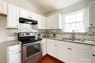 5610 Stone Bluff Ct, Charlotte, NC 28214 - Photo 11