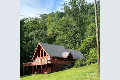 71 Travis Lane, Bakersville, NC 28705 - Photo 1