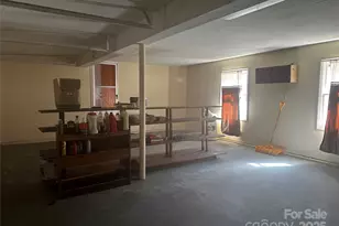 71 Travis Ln, Bakersville, NC 28705 - Photo 21