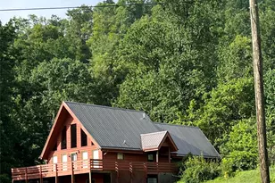 71 Travis Ln, Bakersville, NC 28705 - Photo 23