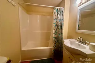 71 Travis Ln, Bakersville, NC 28705 - Photo 11