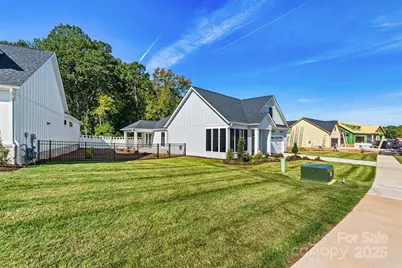 114 Alenda Lux Circle, Mooresville, NC 28115 - Photo 3