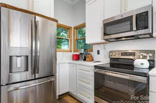 66 Club Villa Ct, Burnsville, NC 28714 - Photo 21