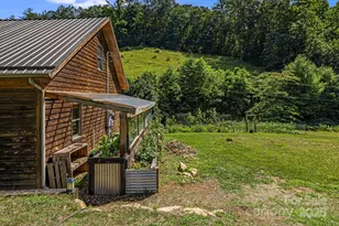 799 Fire Scald Rd, Green Mountain, NC 28740 - Photo 37