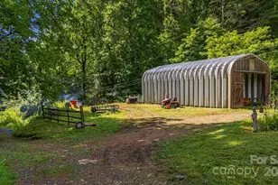 799 Fire Scald Rd, Green Mountain, NC 28740 - Photo 41