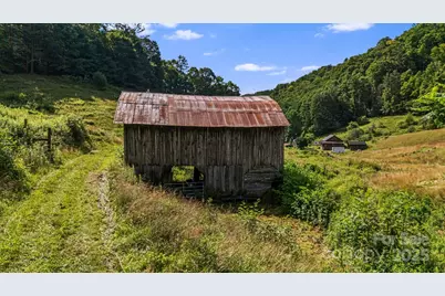 799 Fire Scald Road, Green Mountain, NC 28740 - Photo 47