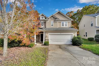 8214 Deodora Cedar Lane, Charlotte, NC 28215 - Photo 3
