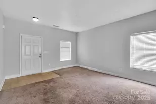 8214 Deodora Cedar Ln, Charlotte, NC 28215 - Photo 5