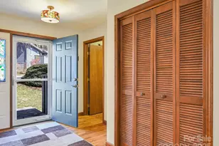 34 Larkspur Ct, Asheville, NC 28805 - Photo 5