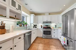 34 Larkspur Ct, Asheville, NC 28805 - Photo 7