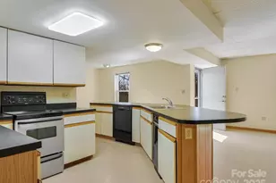 34 Larkspur Ct, Asheville, NC 28805 - Photo 23