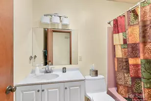 34 Larkspur Ct, Asheville, NC 28805 - Photo 17