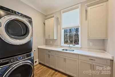 2509 Montrose Court, Charlotte, NC 28207 - Photo 33