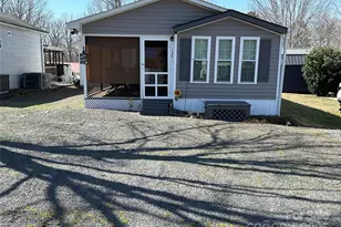 134 Cardinal Ave, New London, NC 28127 - Photo 29