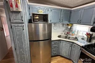 134 Cardinal Ave, New London, NC 28127 - Photo 9