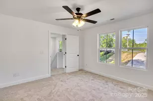 695 S Elm St, Statesville, NC 28677 - Photo 15