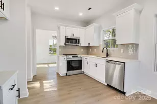 695 S Elm St, Statesville, NC 28677 - Photo 7