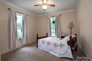 103 E King St, East Flat Rock, NC 28726 - Photo 21