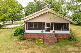 103 E King St, East Flat Rock, NC 28726 - Photo 1