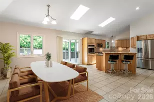 649 Rickel Dr, Hendersonville, NC 28739 - Photo 11