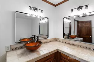 15 Elmwood Ln, Asheville, NC 28803 - Photo 23