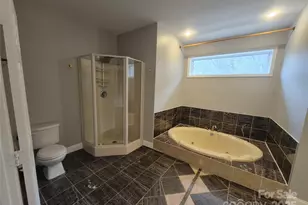 318 Vance Gap Rd, Asheville, NC 28804 - Photo 13