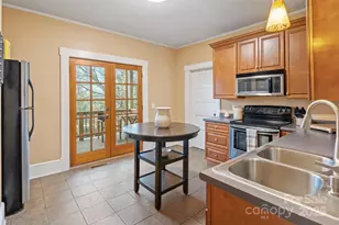 75 Cherry St N, Asheville, NC 28801 - Photo 17