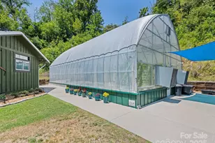 66 Bradley St, Waynesville, NC 28786 - Photo 5