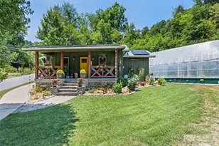 66 Bradley St, Waynesville, NC 28786 - Photo 1