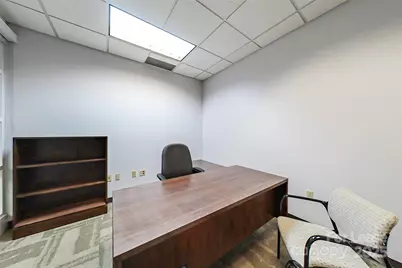 257 W Main Avenue, Gastonia, NC 28052 - Photo 3