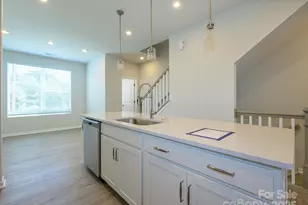 5640 Kingspan Dr, Charlotte, NC 28217 - Photo 9