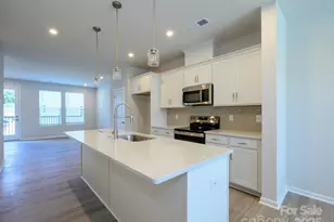 5640 Kingspan Dr, Charlotte, NC 28217 - Photo 7