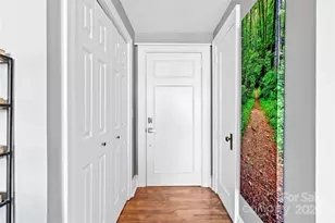 538 N Main St, Hendersonville, NC 28792 - Photo 3