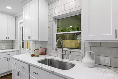 2501 Druid Hills Way, Charlotte, NC 28206 - Photo 5