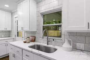 2501 Druid Hls Wy, Charlotte, NC 28206 - Photo 5