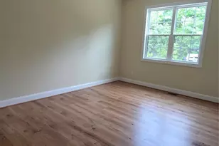 1060 Hawksbill Dr, Morganton, NC 28655 - Photo 9